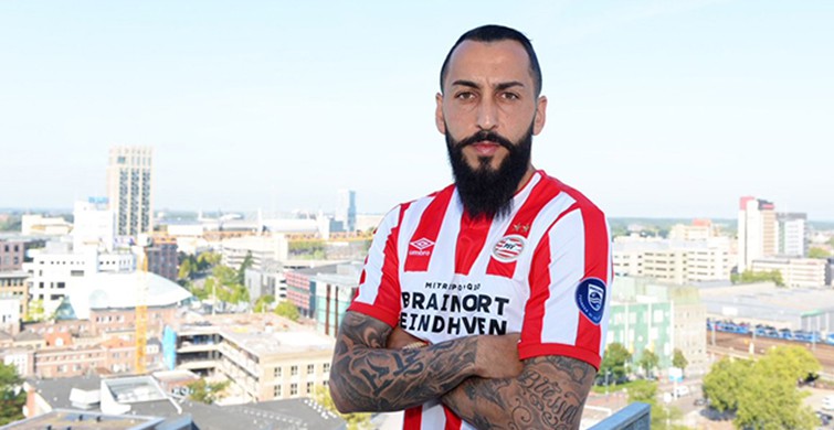 Mitroglou, yeni ekibi PSV'nin formasını giydi