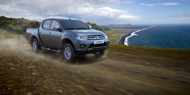 Mitsubishi L200 zirveye tutundu