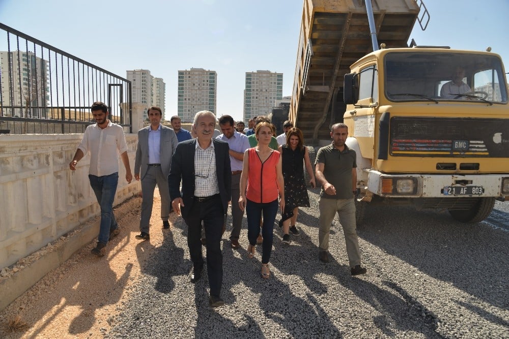 Mızraklı asfalt çalışmalarını denetledi 