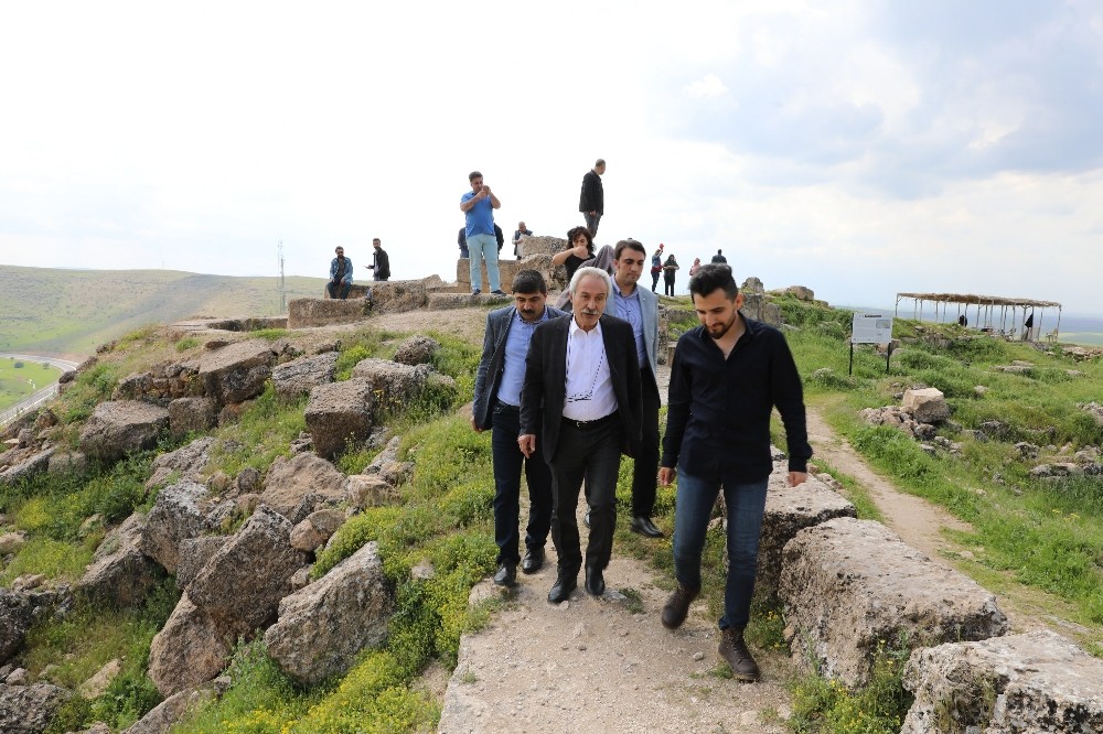 Mızraklı’dan Zerzevan Kalesi’ne ziyaret 