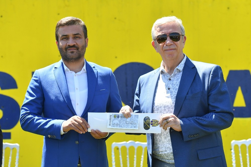 MKE Ankaragücü için ’Hatıra Bilet’ kampanyasına bir destek de Mansur Yavaş’tan 
