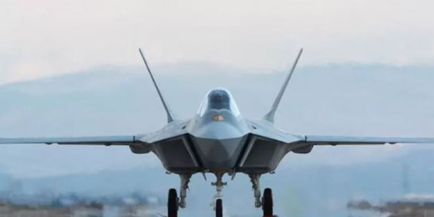 MMU KAAN, F-35’i solladı
