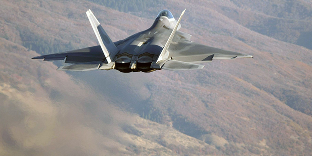 MMU Kaan'ı gören ABD, F-22 savaş uçağı kararını apar topar iptal etti