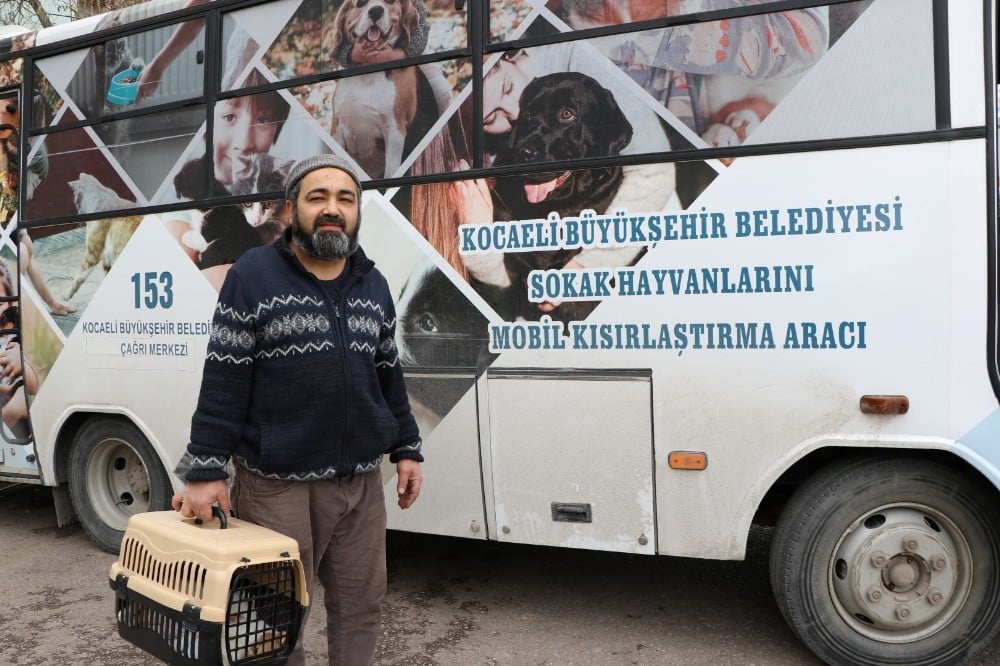 Mobil araç sokak hayvanlarının hizmetinde 