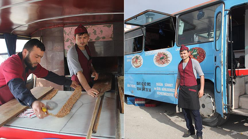 Mobil fırınla etli ekmeği müşterinin ayağına getiriyor