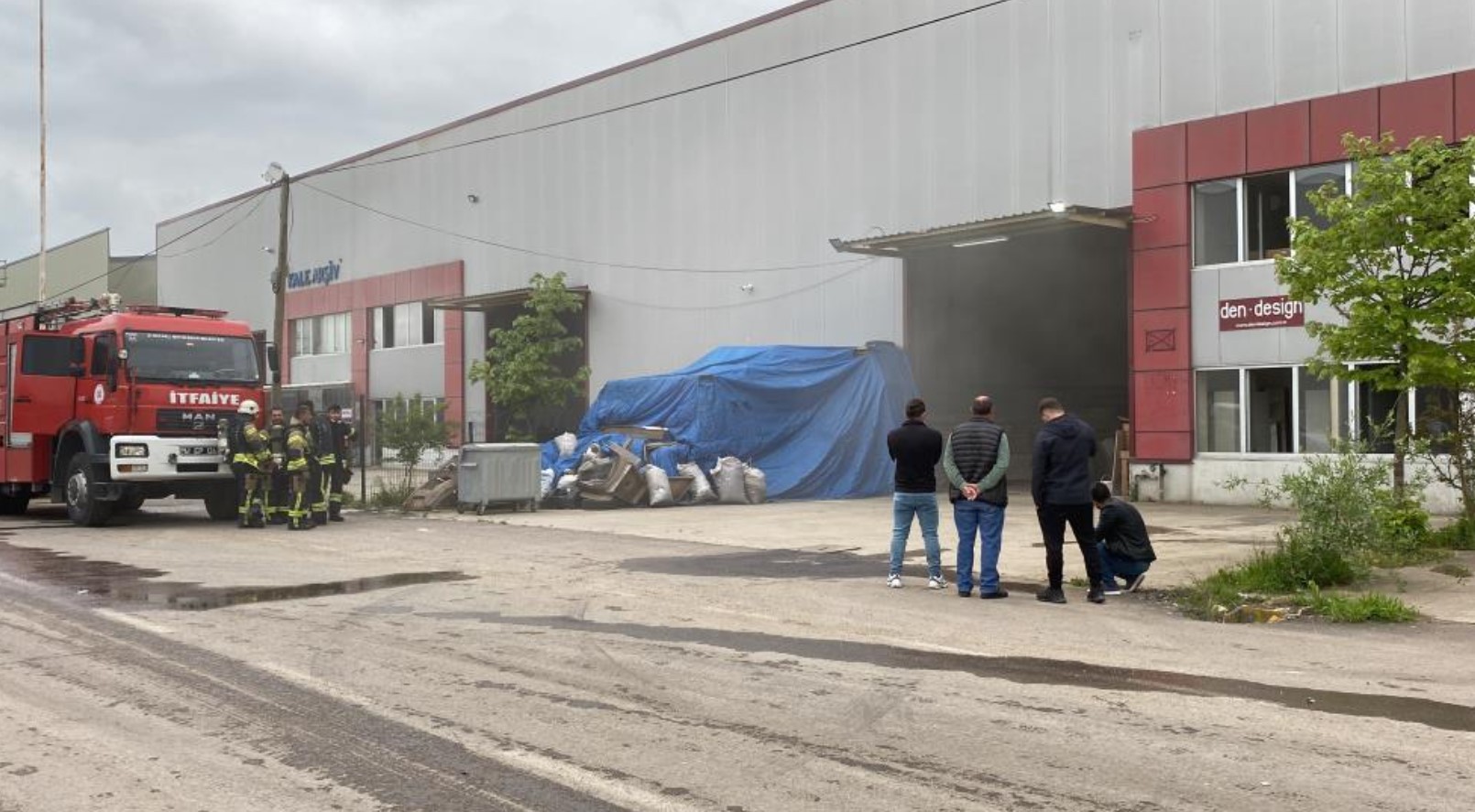 Mobilya atölyesinde korkutan yangın