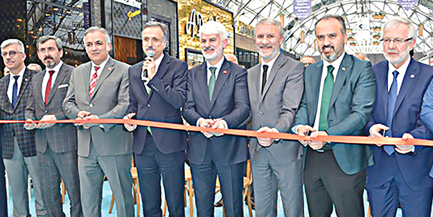 Mobilya sektörünün İnegöl buluşması başladı