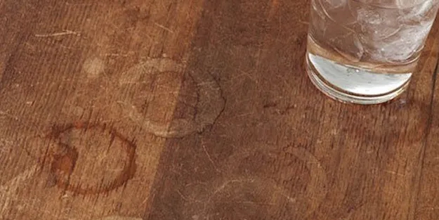 Mobilyalardaki bardak izini çıkarmanın kolay yolu! Sadece kalıcı bu olabilir, mutlaka bunu tercih edin!