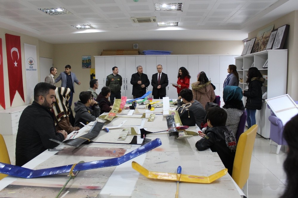 Model uçak başlangıç ve tekamül kursu tamamlandı 
