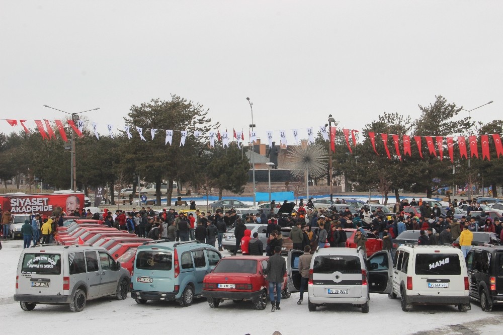 Modifiyeli araçlar minik eller için buluştu 