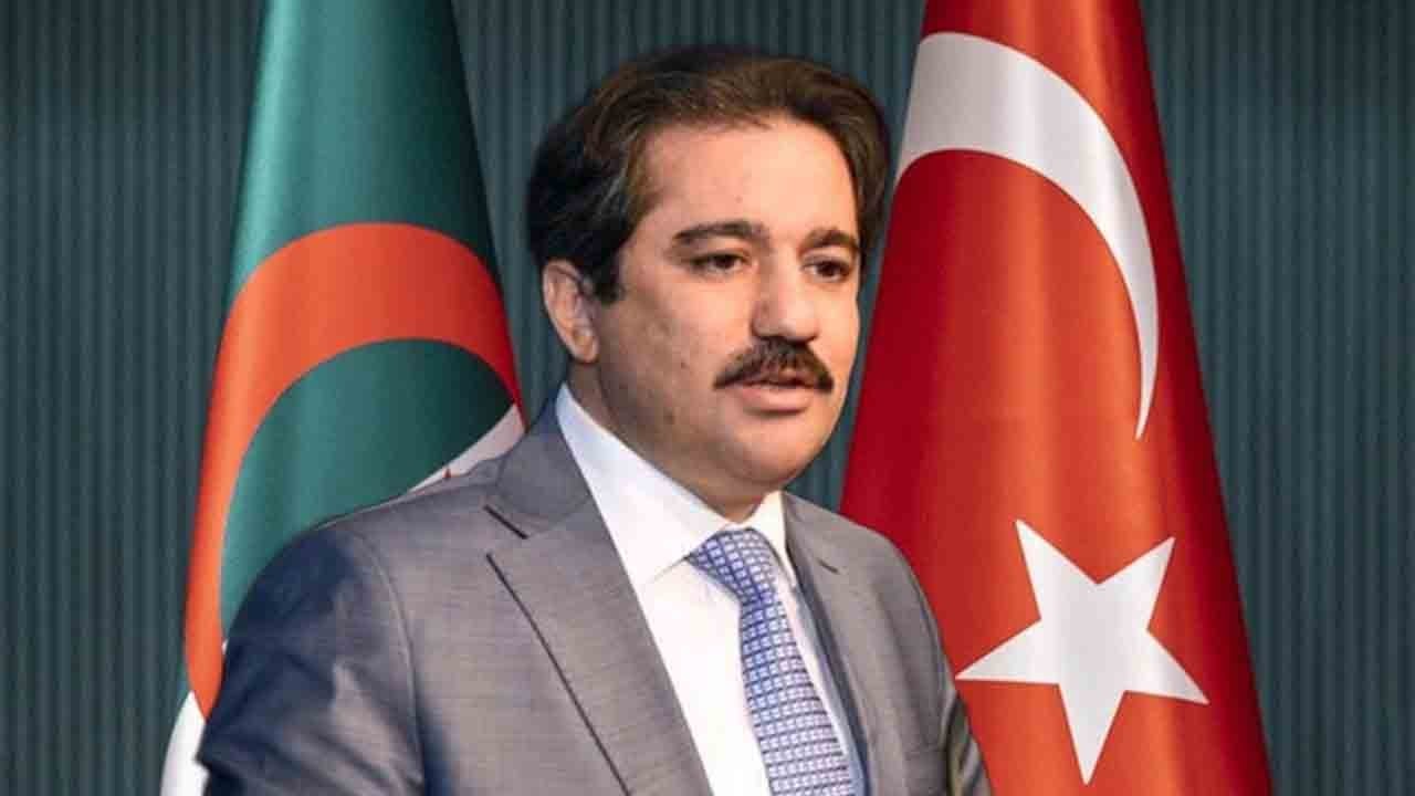Monşer büyükelçilerden ezan okuyan büyükelçilere… Cezayir Büyükelçimiz Küçükyılmaz ikindi ezanını böyle okudu