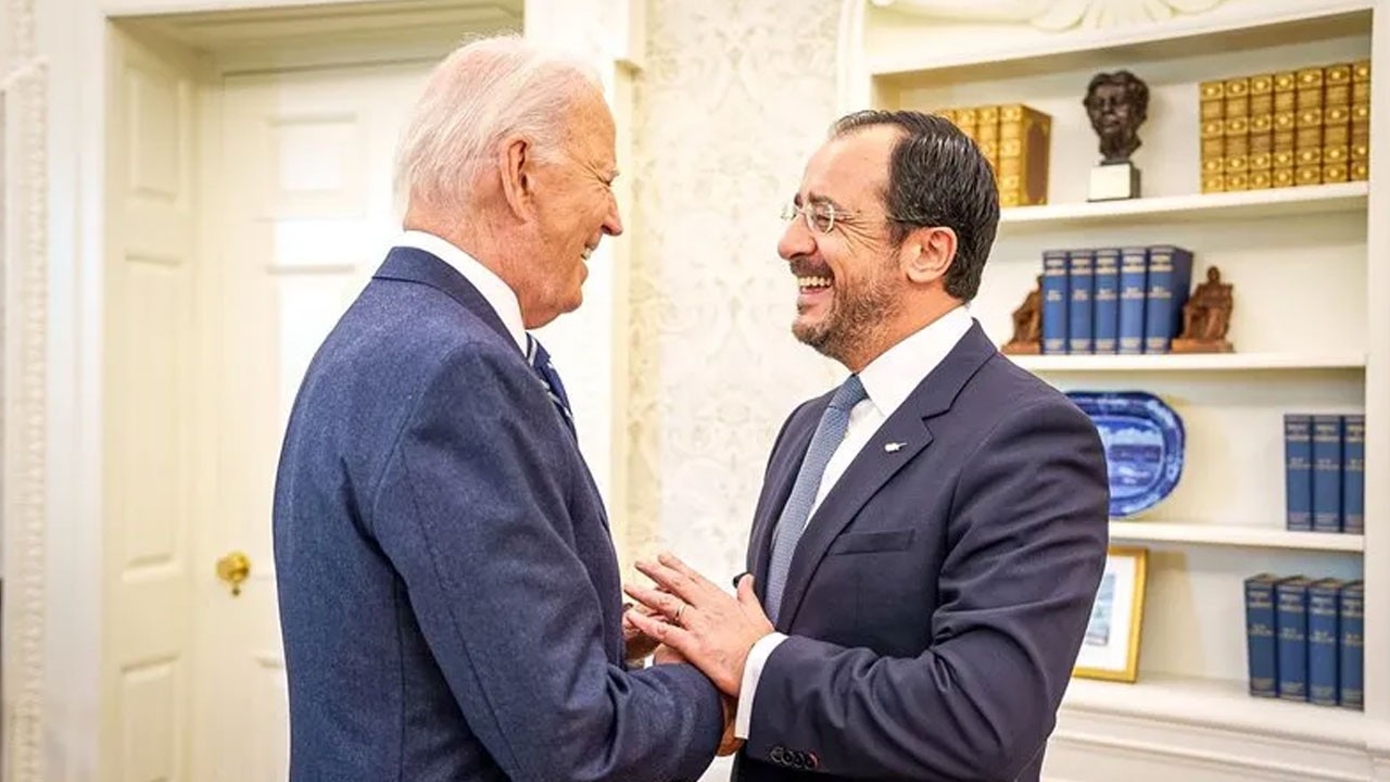 Moruk Biden giderayak Türk düşmanlığını dışa vurdu! Rum lider Hristodulidis ile görüştü
