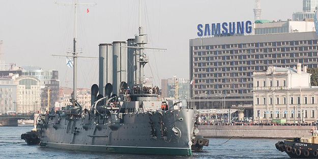 Moskova'nın yaptırımları Petersburg'u vurdu