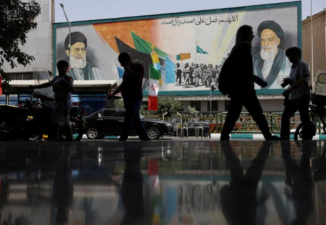 "MOSSAD bağlantılı monarşist hücre" çökertildi! Silahları tatlı kutularında gizlemişler