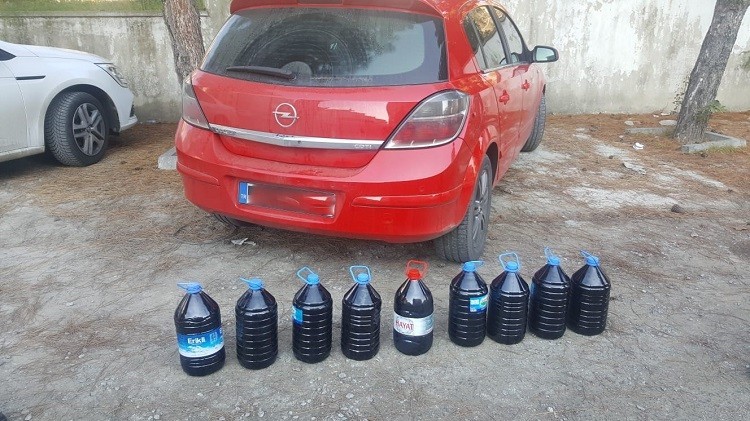 Motorize ekipler 1 ayda aranan 20 kişiyi yakaladı 