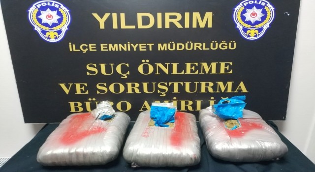 Motorlu zehir kuryesi yakalandı