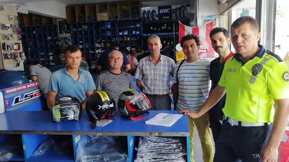 Motosiklet aksesuarı satan işyerleri denetlendi 