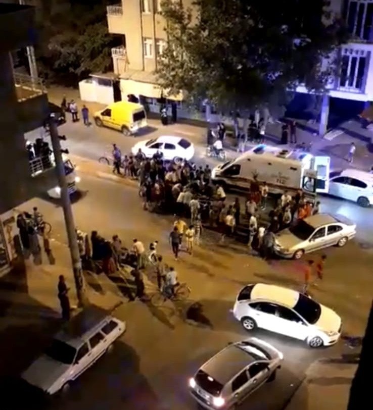 Motosiklet çocuğa çarptı: 1 yaralı 
