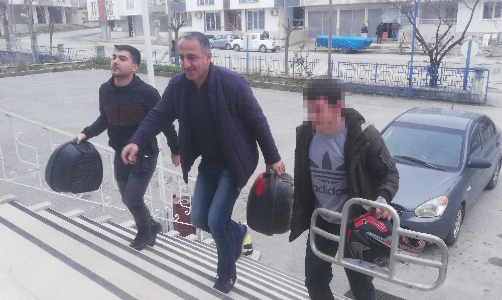 Motosiklet hırsızlığı zanlıları tutuklandı 