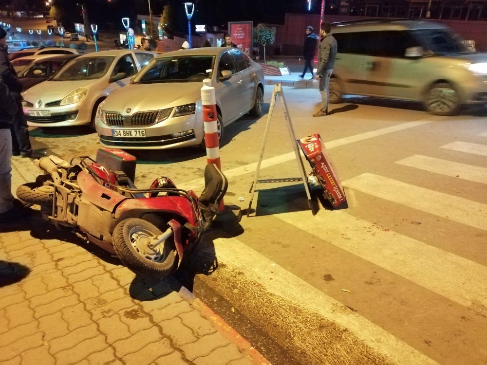 Motosiklet ile otomobil çarpıştı: 1 yaralı 