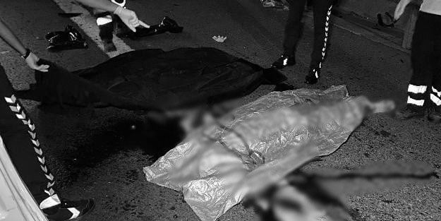 Motosiklet ile otomobil çarpıştı: 2 ölü