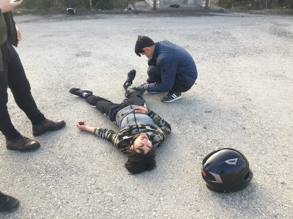 Motosiklet ile takla atan sürücü yaralandı 