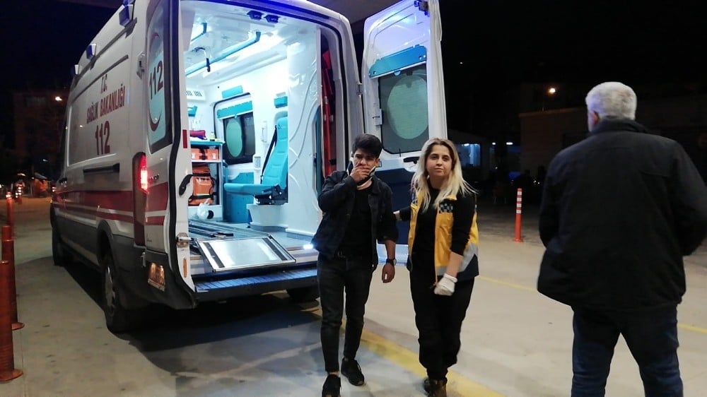 Motosiklet kazada parçalara ayrıldı: 2 kardeş yaralandı 