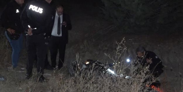 Motosiklet şarampole devrildi: 1 ölü