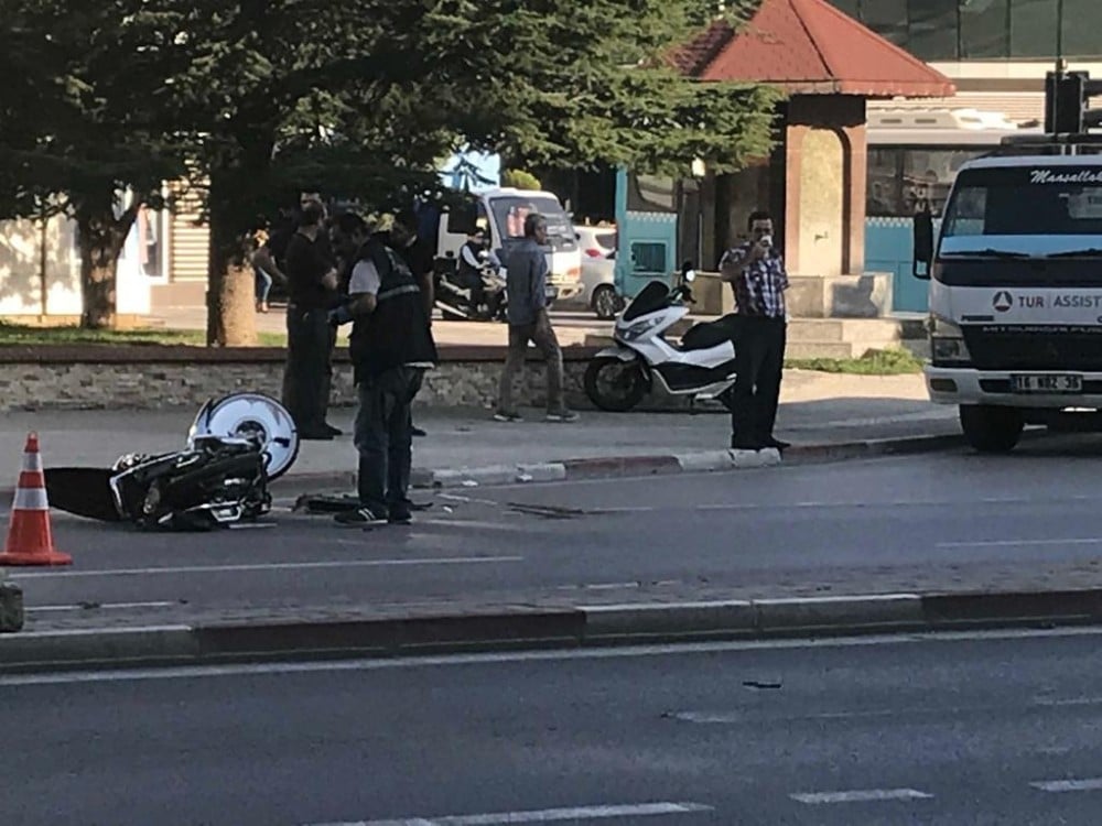 Motosiklet sürücüsü genç hayatını kaybetti! 