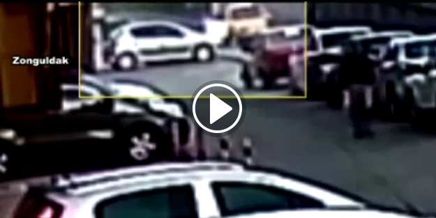 Motosiklet sürücüsü havada takla attı!