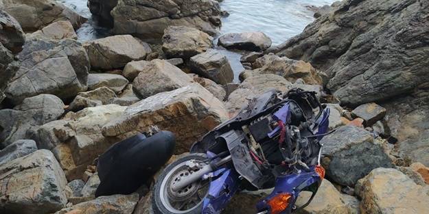 Motosikletiyle uçuruma yuvarlanan sürücü hayatını kaybetti