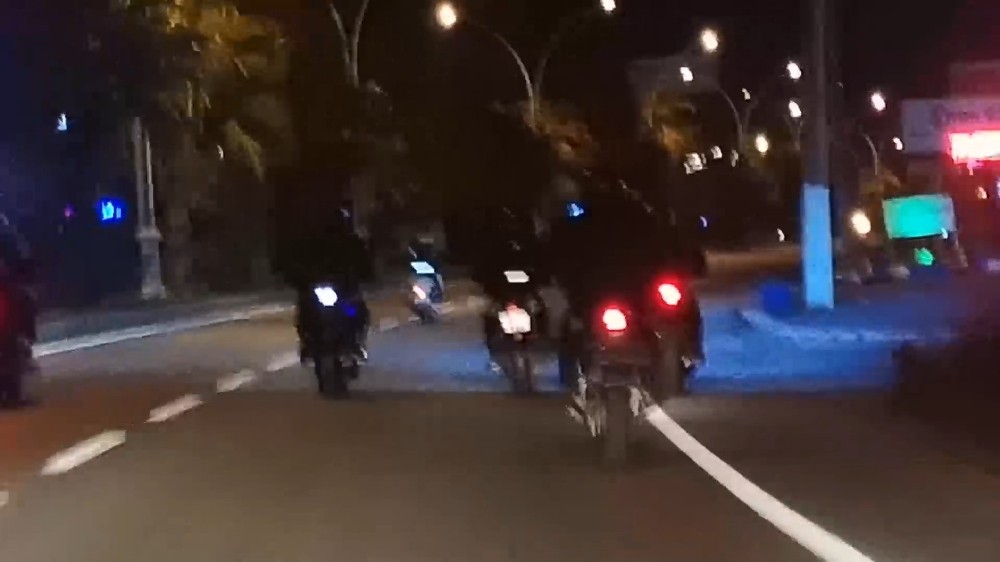 Motosikletli gençlerin ölüm yolculuğu yürekleri ağızlara getirdi 