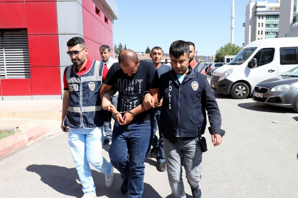Motosikletli kapkaç şüphelileri adliyede 