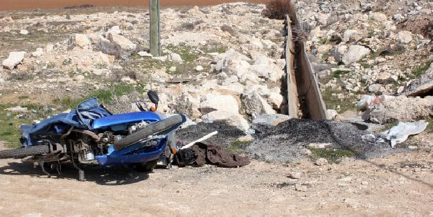 Motosikletten yola savrulup öldü