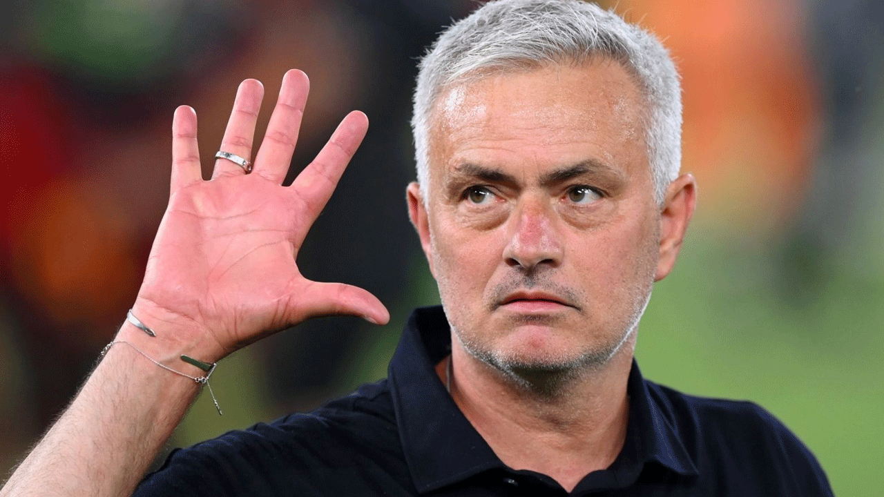 Mourinho gemileri yaktı! Yönetime talebini iletti!