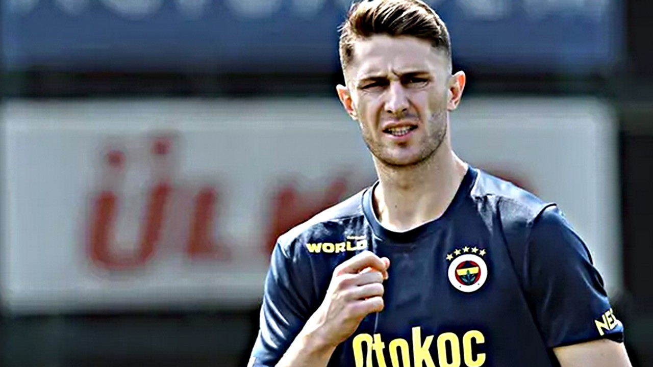 Mourinho, Milli yıldızın başını mı yiyecek? Fenerbahçe’yi ayağa kaldıracak gelişme: Bunu da mı görecektik…