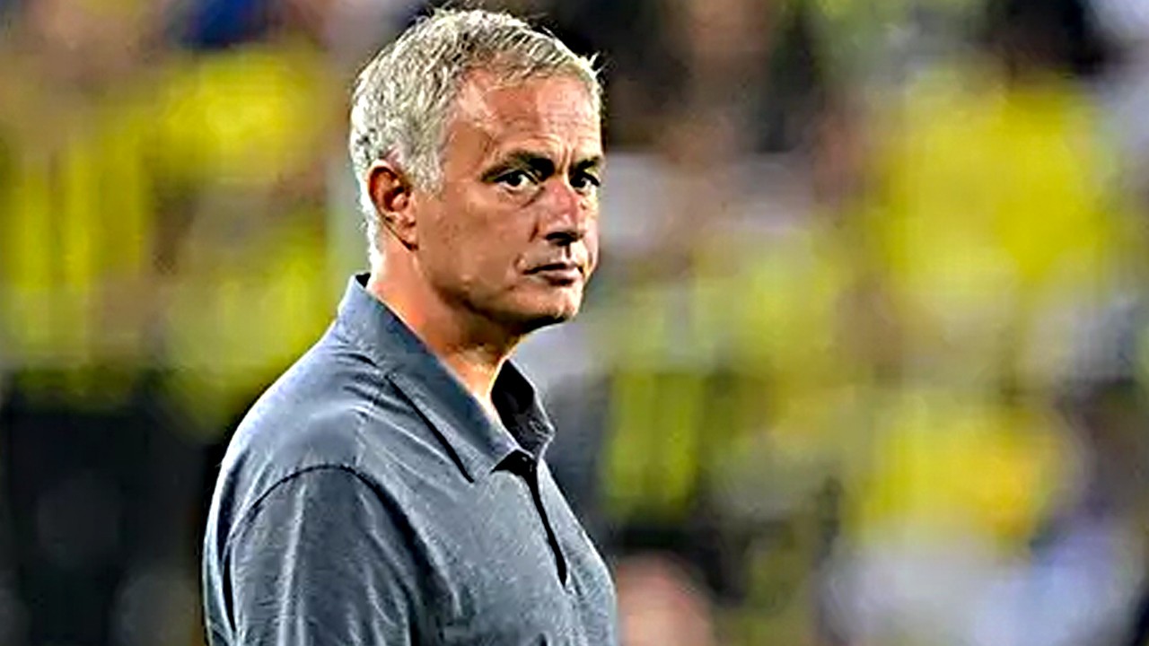 Mourinho yolcu sanki! Bir ilk yaşandı: Tarih vererek duyurdular… Asla göz ardı edilmemeli!