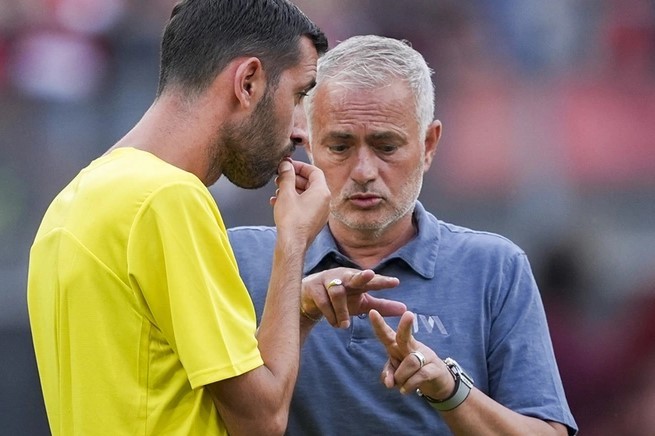 Mourinho'dan 8 isime çizik: Hemen yollanmalarını istedi!