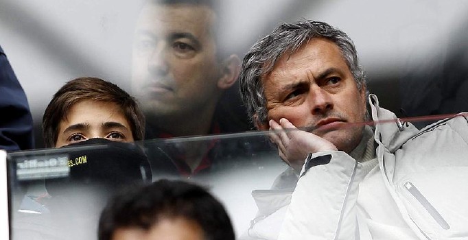 Mourinho'nun imzası 'imaj hakları'na takıldı