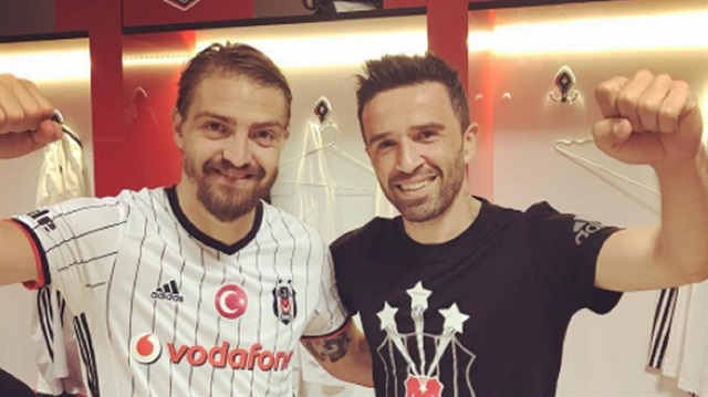 Moussa Sow Beşiktaşlı futbolcuların paylaşımlarını beğendi