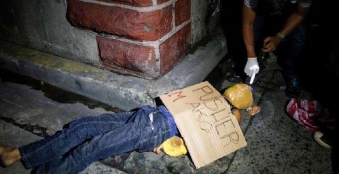 Moynihan'ın kızı Filipinler'de vurularak öldürüldü