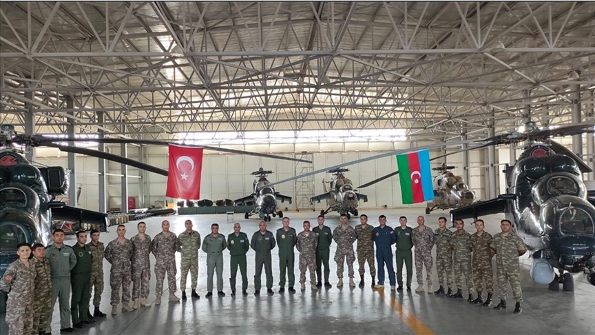 MSB: Azerbaycan Silahlı Kuvvetleri personeline ileri hava kontrolörü eğitimi verildi