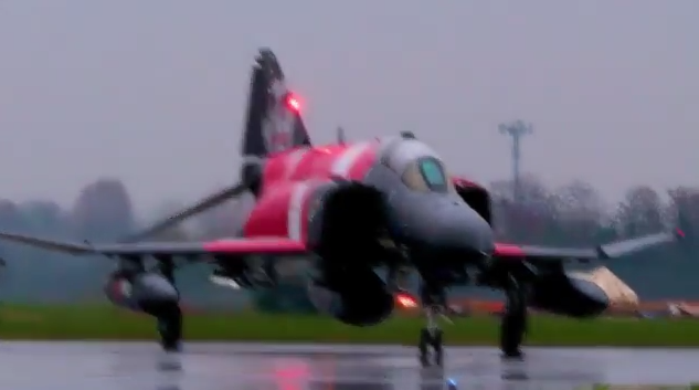 MSB tatbikat görüntülerini paylaştı: İtalya’da Türk pilotlarından gövde gösterisi