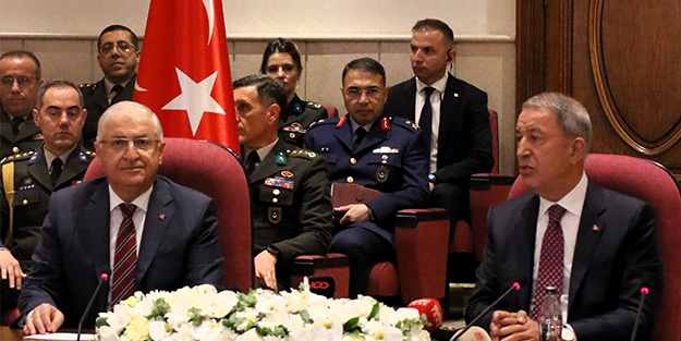 MSB'de bayrak değişimi!