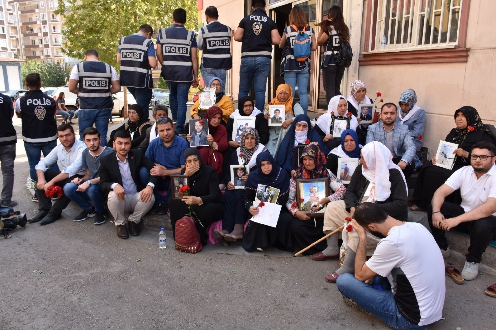 MTTB Malatya Şubesinden Diyarbakır annelerine destek 
