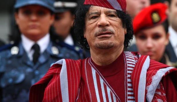 Muammer Kaddafi'nin milyarlarını iç ettiler!