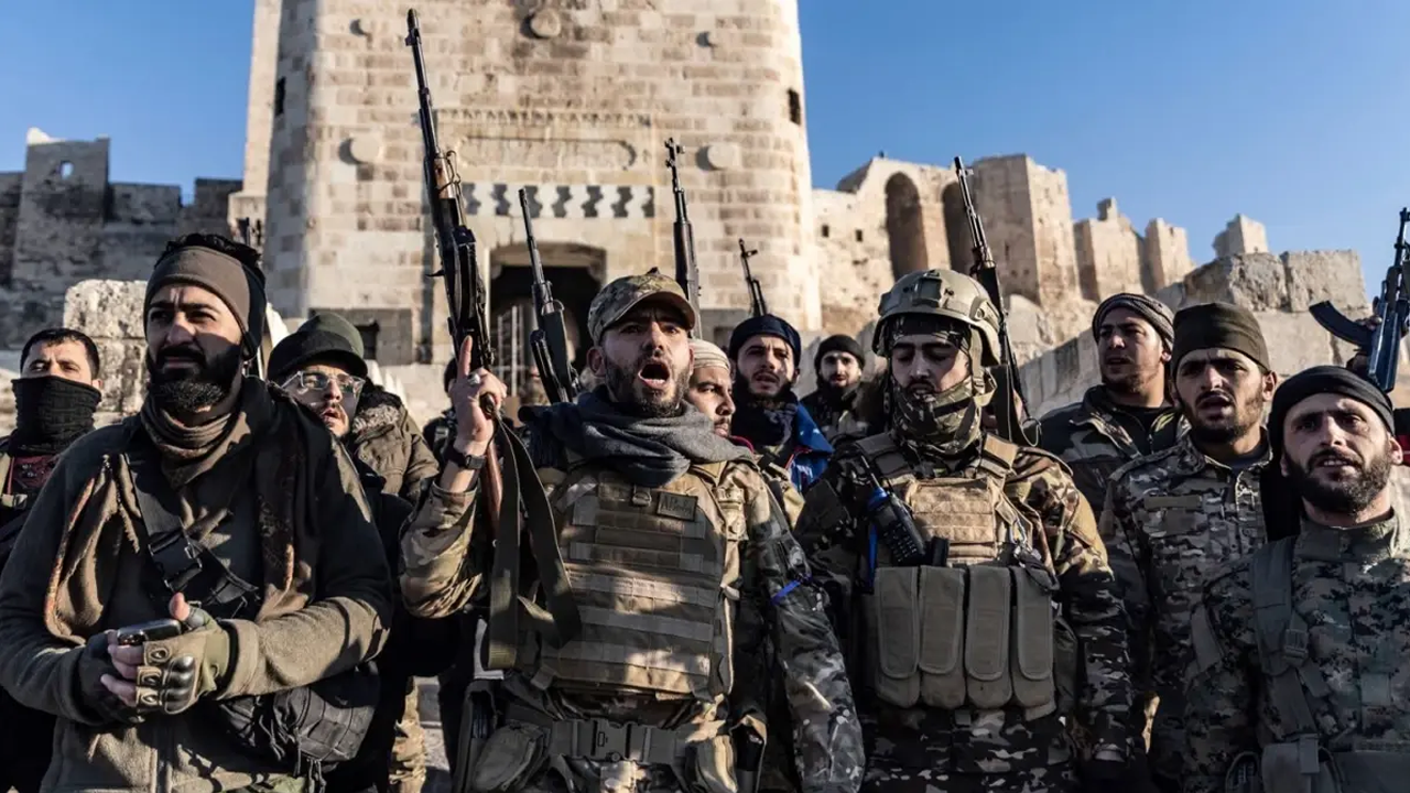 Mücahitler Humus kent merkezinin iç kesimlerine ulaştı!