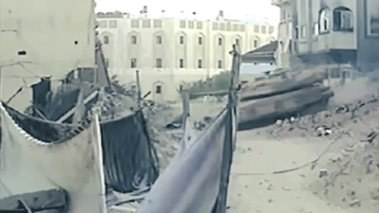 Mücahitler İsrail tanklarını havaya uçurdu