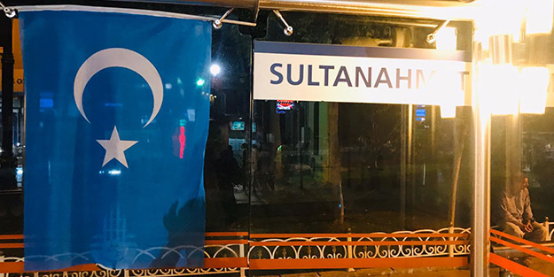 Müdafaa-i İslam Hareketi'nden sert tepki! Çince durak isimlerini birer birer söktüler