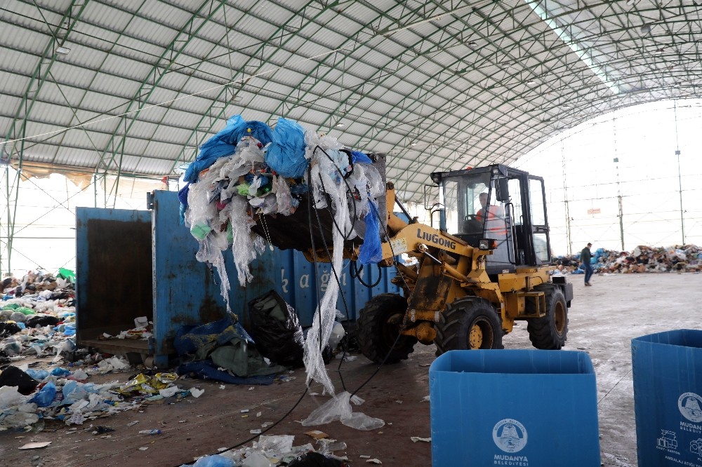 Mudanya Belediyesi 80 ton atığı ekonomiye kazandırdı 